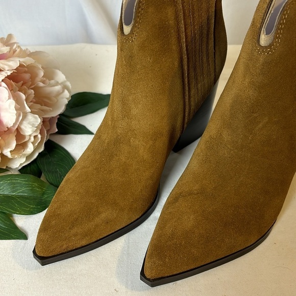 Marc Fisher Maree Brown Suede Leather Block Heel Pointed Toe Bootie Sz 8.5 NEW - Picture 2 of 8